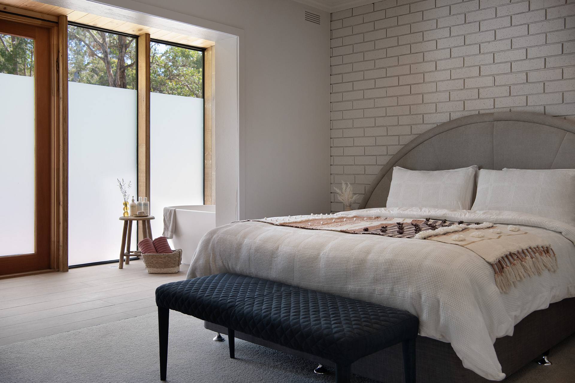 King bedroom with bathtub